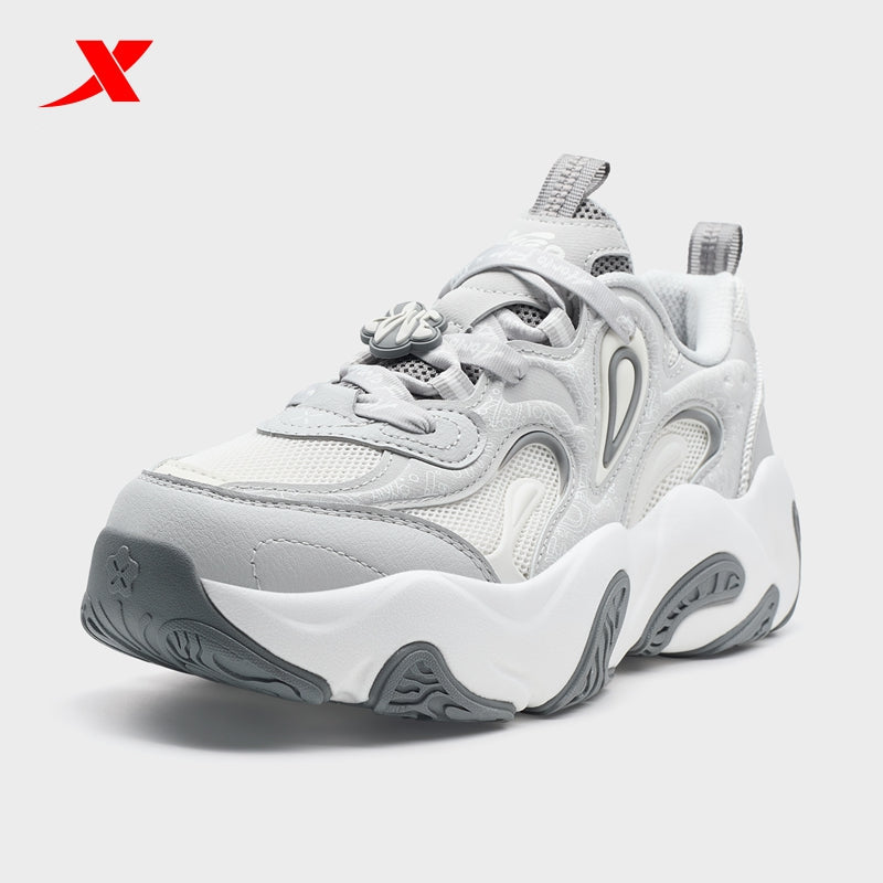 حذاء XTEP Petal 3.0 النسائي الكاجوال، لون رمادي فانتوم/أبيض قماشي، رقم الموديل 320008-9