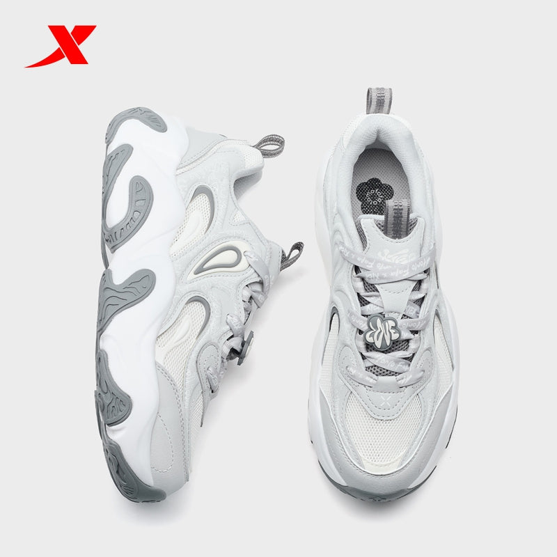 حذاء XTEP Petal 3.0 النسائي الكاجوال، لون رمادي فانتوم/أبيض قماشي، رقم الموديل 320008-9