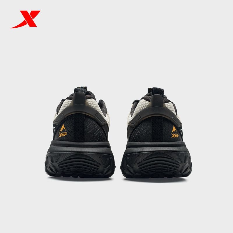 حذاء XTEP FlyStone 2.0v2 رجالي خارجي، لون أبيض ناصع/أسود، رقم الموديل 170012-7