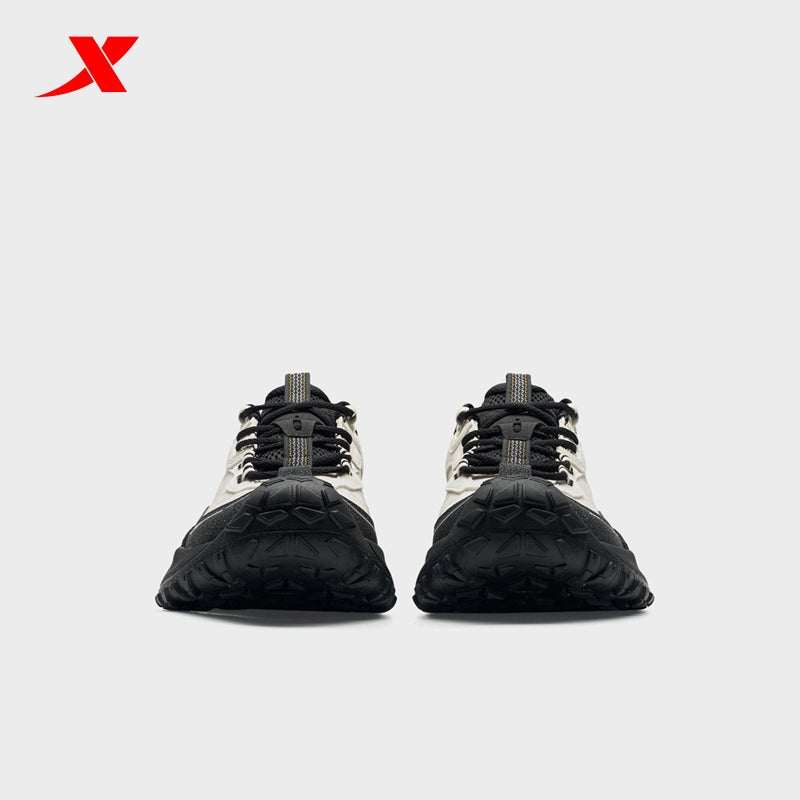حذاء XTEP FlyStone 2.0v2 رجالي خارجي، لون أبيض ناصع/أسود، رقم الموديل 170012-7