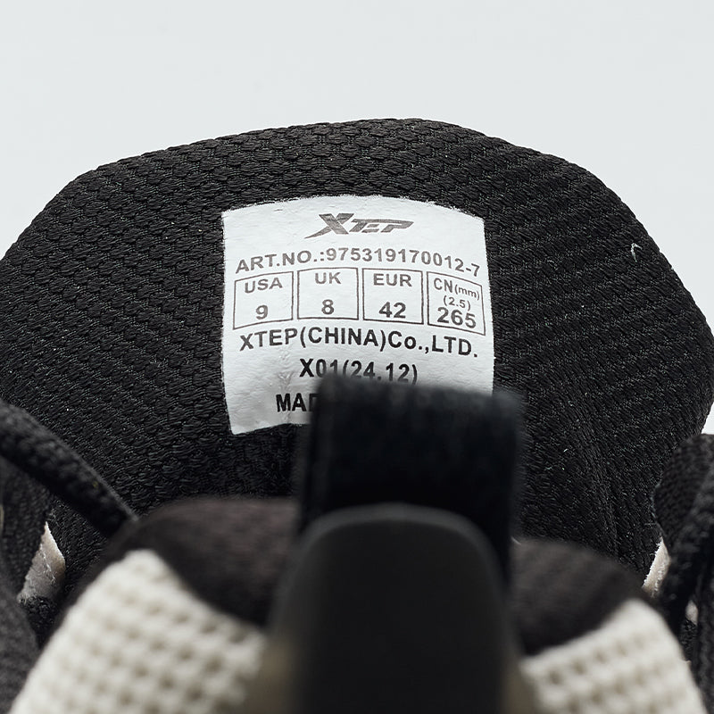 حذاء XTEP FlyStone 2.0v2 رجالي خارجي، لون أبيض ناصع/أسود، رقم الموديل 170012-7